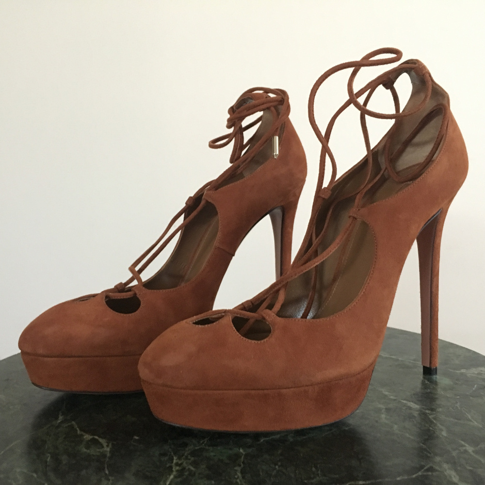 Dancer Plateau Suede Platform Pumps - Picture 7 of 7